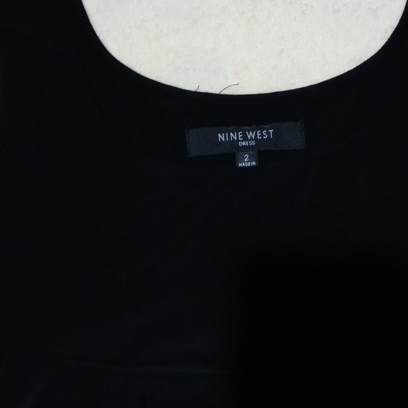 Dress - Picture 2 of 4